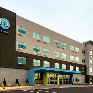 Tru-By-Hilton-Staunton-Hotel-Exterior