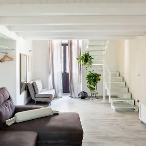 Scuto-Home-Catania-Room