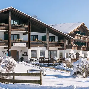 Sulzberger-Hof-Hotel-Exterior