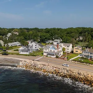 The-Beach-House-Inn-Kennebunk-Exterior