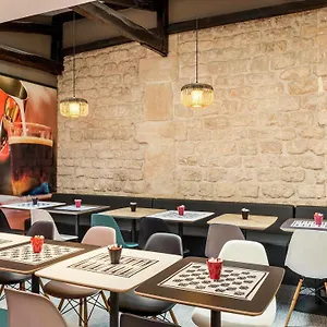 Ibis-Paris-Avenue-De-La-Republique-Hotel-Exterior