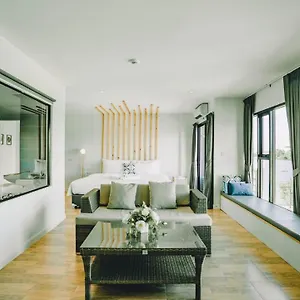 The-Galla-Hotel-Ranong-Room