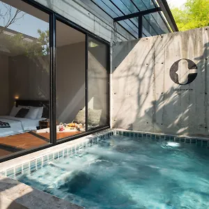 Cherlock-Hotel-Chiang-Mai-Exterior