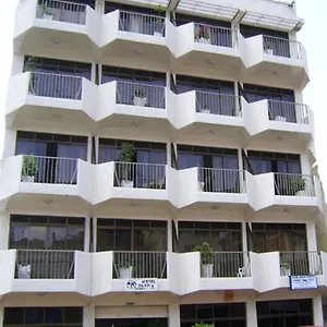 Okapi Hotel Exterior photo