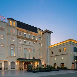 Ramada-By-Wyndham-Kapurthala-Hotel-Exterior