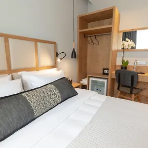 Grand Port Suites Room photo