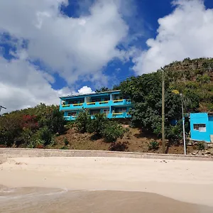 Orrie'S Beach Bar And Hotel Exterior photo