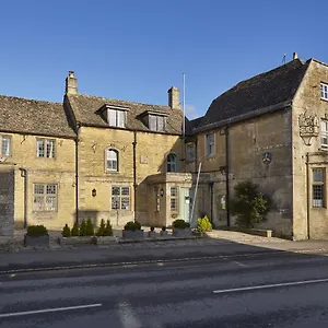 The-Old-New-Inn-Bourton-on-the-Water-Exterior