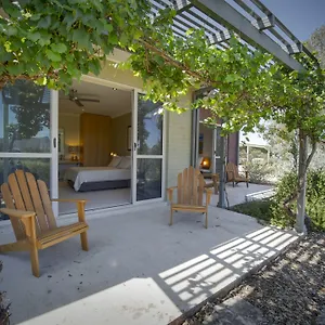 Belle-Bois-Capertee-Valley-Glen-Alice-Exterior