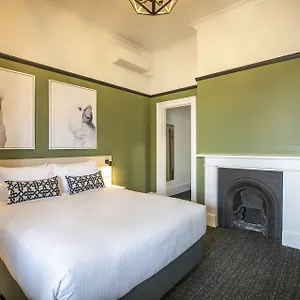 Nightcap-At-Exeter-Hotel-Port-Adelaide-Room