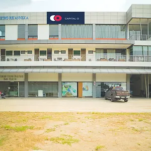 Capital-O-Oyo-785-The-Greenhive-Hotel-Ibaan-Exterior