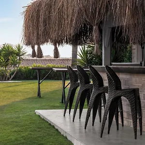 La-Quinta-By-Wyndham-Cesme-Hotel-Izmir-Exterior