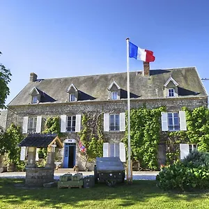 Domaine-Airborne-Bed-Breakfast-Carentan-les-Marais-Exterior