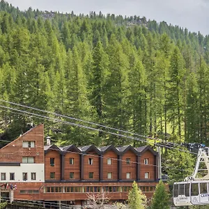 Hotel-Petit-Palais-Breuil-Cervinia-Exterior