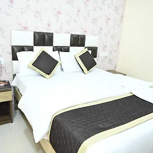 Super-Hotel-O-Glance-Inn-Patna-Beds