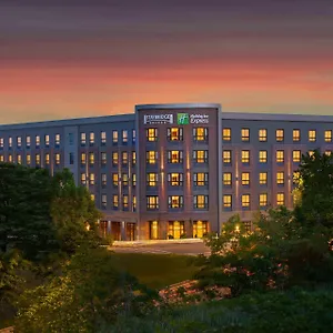 Staybridge-Suites-Quincy-By-Ihg-Exterior