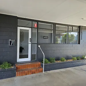 Leeton-Centre-Motel-Exterior