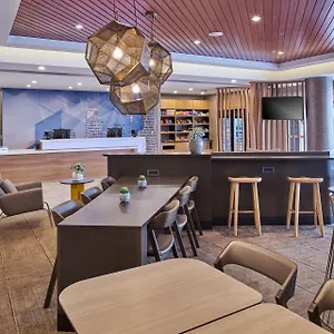 Springhill-Suites-By-Marriott-Detroit-Dearborn-Macro-Details