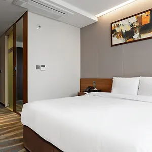 Gloucester-Hotel-Jeonju-Room