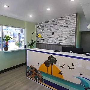 Seaside-Inn-Suites-Santa-Cruz-Interior