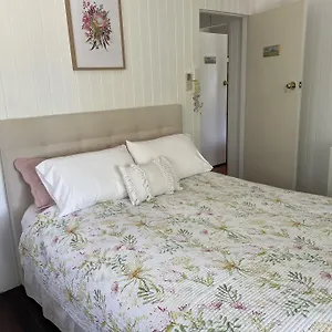 Noosa-Hinterland-Escape-Bed-Breakfast-Black-Mountain-Beds