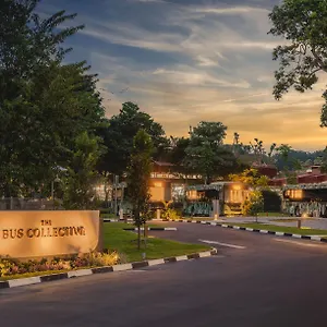 The-Bus-Collective-Hotel-Singapore-Exterior