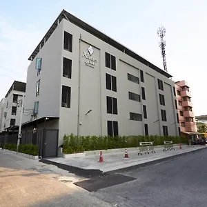 Almas-Hotel-Bangkok-Exterior