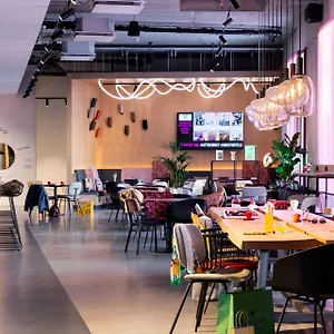 Moxy-Outletcity-Metzingen-Business