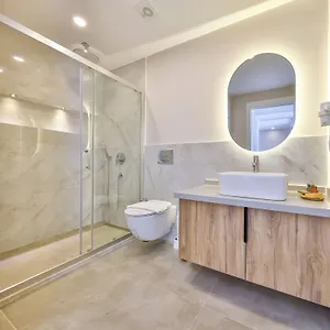 Born-In-Blue-Aparthotel-Kas-Bathroom