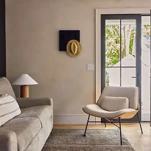 9-Academy-Aparthotel-Salisbury-Room