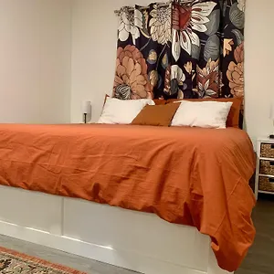 The-Asbury-House-Guest-Rentals-Moscow-Room