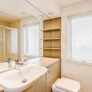 Woodside Coastal Retreat Toilets photo