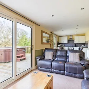 Pickering Lodges Interior photo