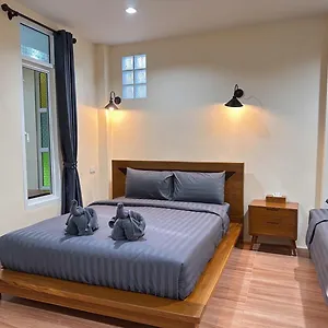 Khaosok-Bamboo-Huts-Resort-Khao-Sok-National-Park-Room