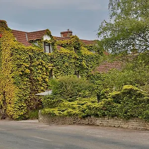 Best-Western-Compass-Inn-Tormarton-Exterior