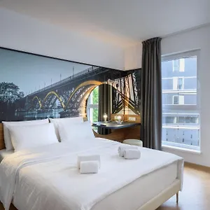 B-B-Hotel-Maribor-Room