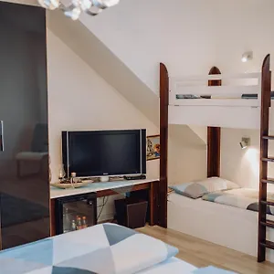 Pension-Sterntaler-Rheinhausen-Exterior