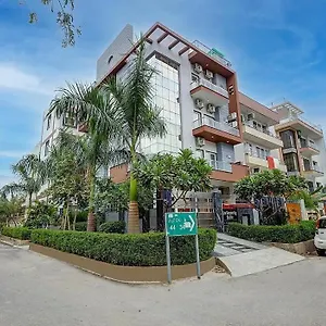 Hotel-Vibe-Blue-Noida-Exterior