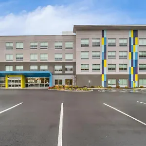 Tru-By-Hilton-Brockton-Hotel-Exterior