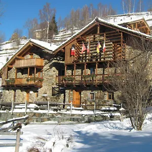 LEtoile-Du-Berger-Hotel-Lillianes-Exterior