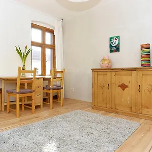 Berlin-Apartments-Mitte-Room