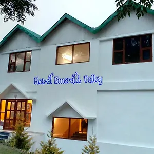 Hotel-Emerald-Valley-Chail-Exterior
