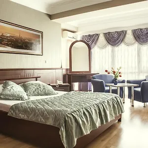 King-Hotel-Peje-Beds