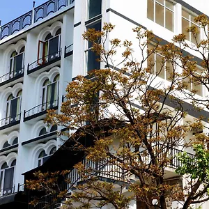 The-Three-Oaks-Boutique-Hotel-Mussoorie-Exterior