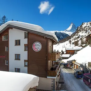 Alpenrose-Hotel-Zermatt-Exterior