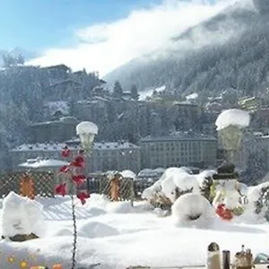 Romantikpension-Villa-Anna-Bad-Gastein-Exterior