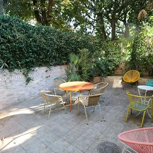 Grand Hostel Coconut Amenities photo