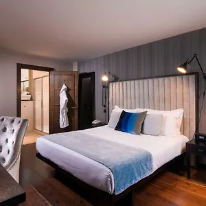 The Twelve Hotel Room photo