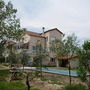 LOiseau-Bleu-Hotel-Tournon-sur-Rhone-Exterior