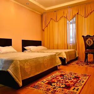 Astoria-B-B-Osh-Room